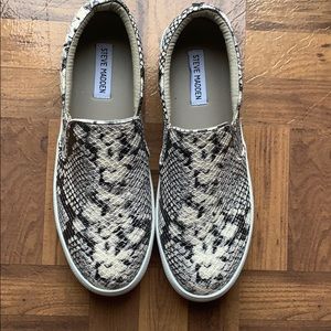 Steve Madden Snakeskin Gills